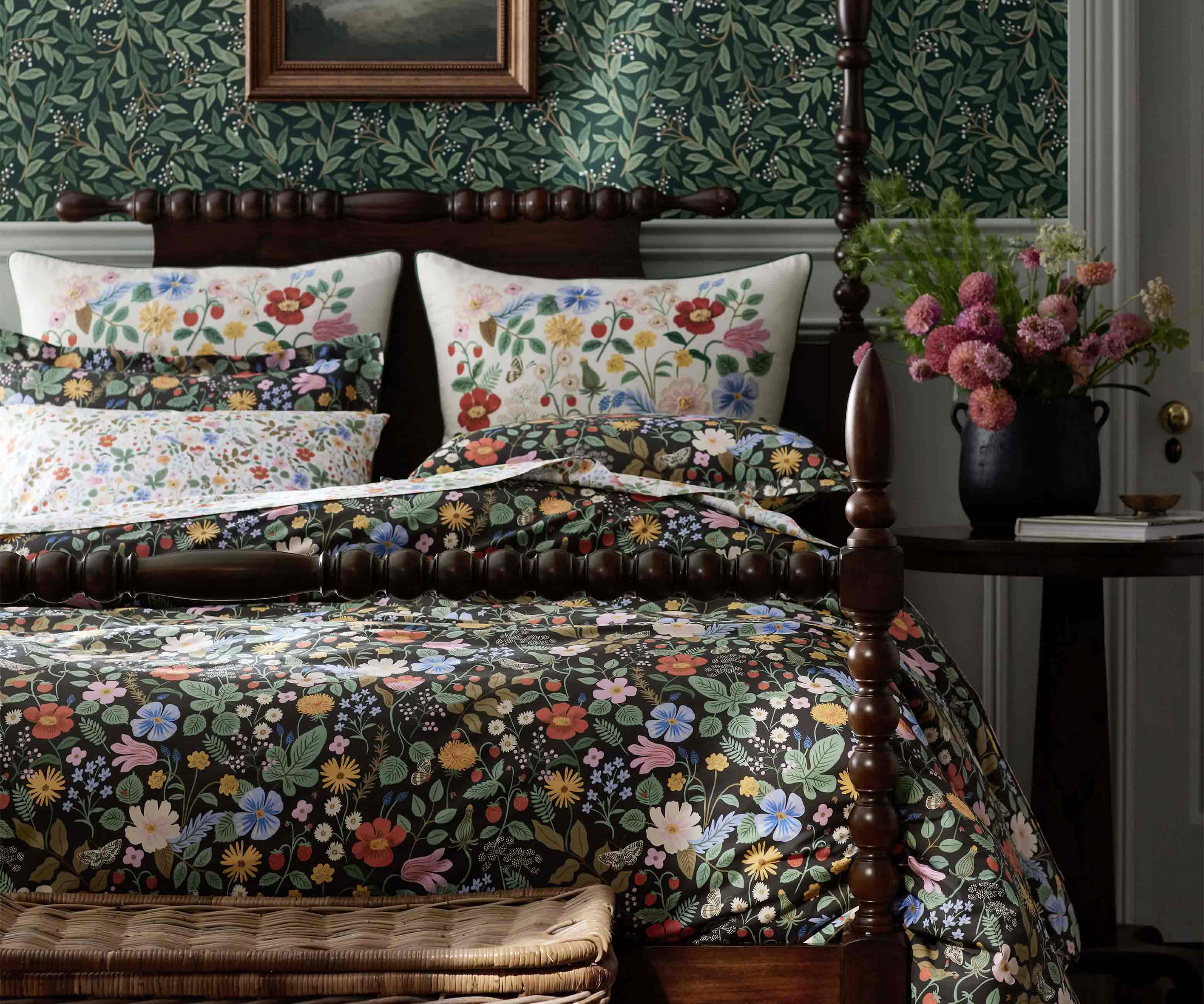 Percale Comforter - Strawberry Fields Black - Image 2