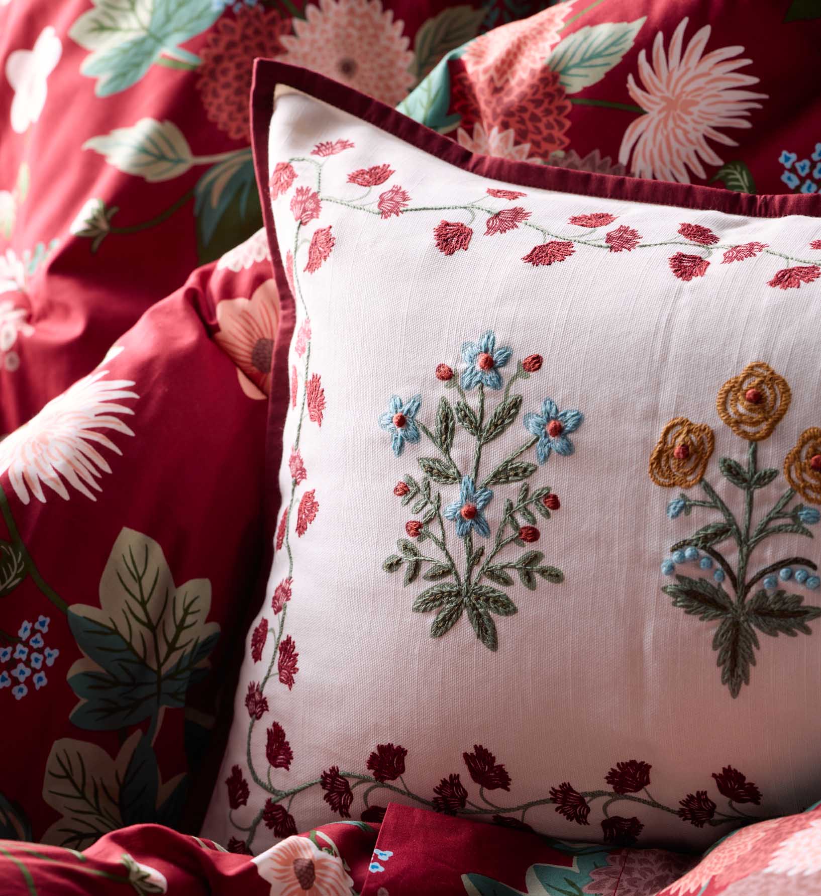 Percale Duvet Cover - Dahlia Merlot - Image 4