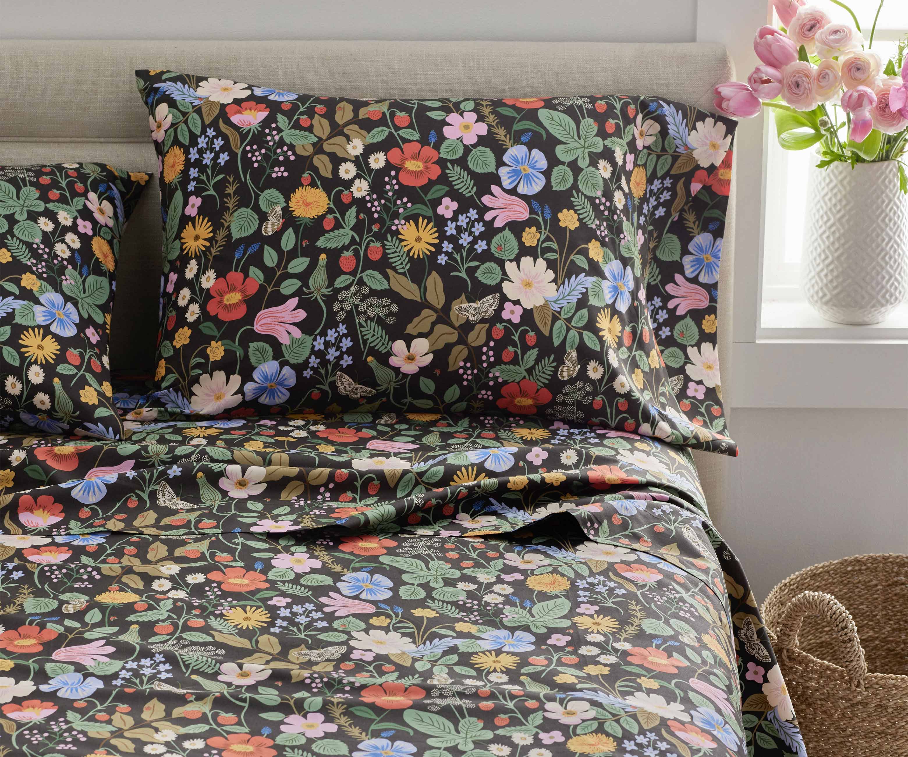 Percale Flat Sheet - Strawberry Fields Black - Image 3