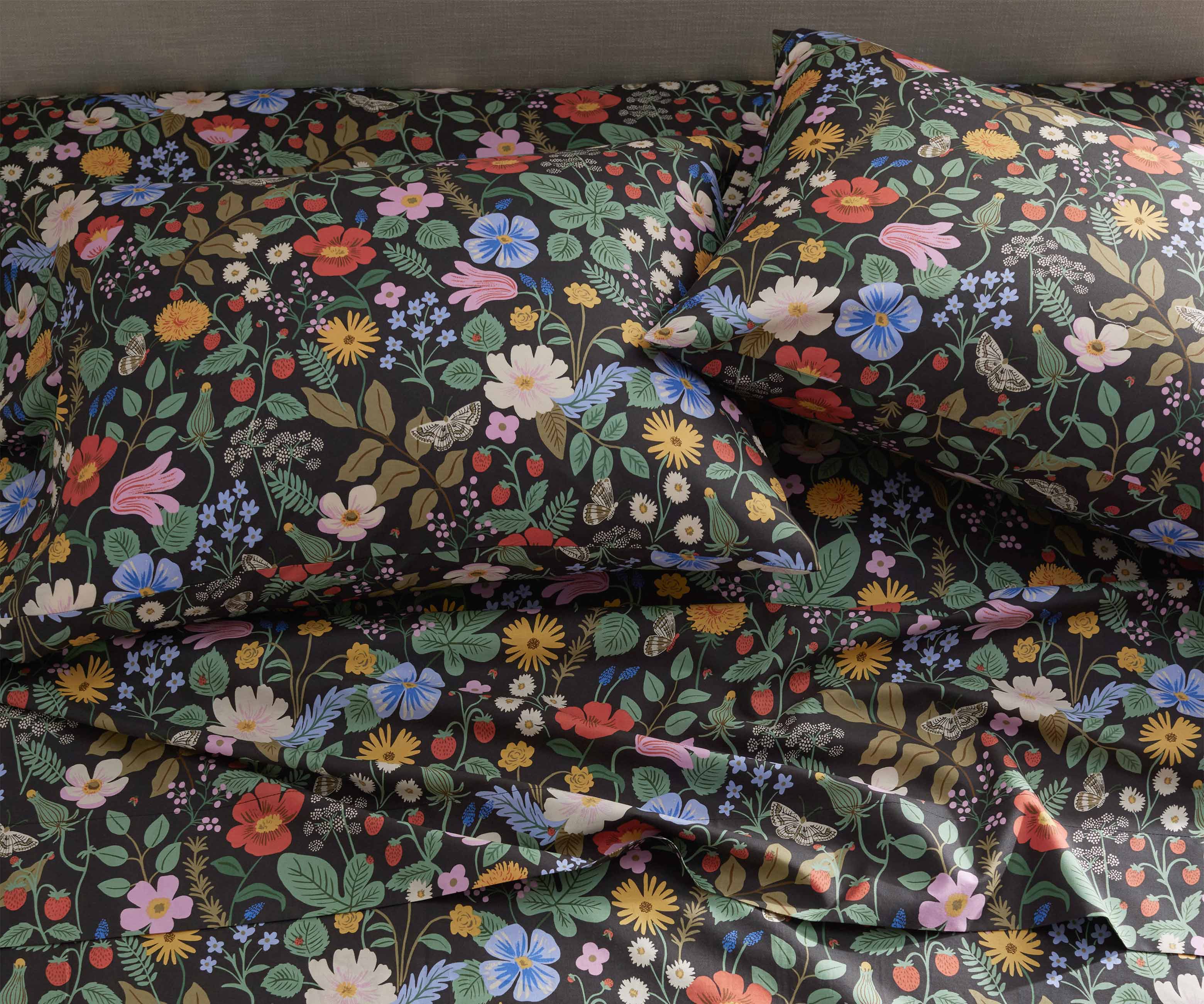 Percale Sheet Set - Strawberry Fields Black - Image 2