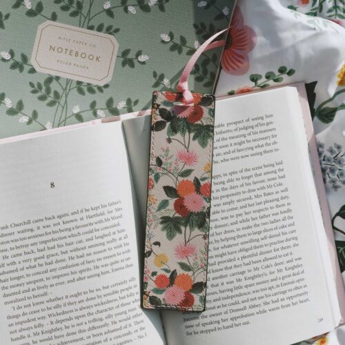 Alternative view of Bookmark - Dahlia