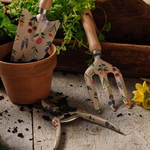 Alternative view of Gardening Tool Set - Garden Study