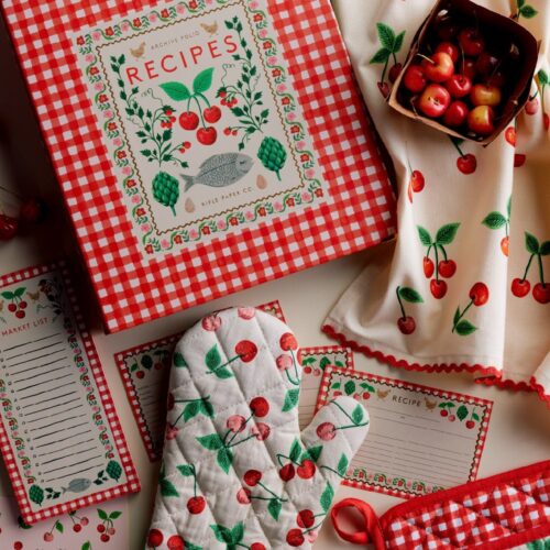 Alternative view of Oven Mitt and Pot Holder Set - Cherries