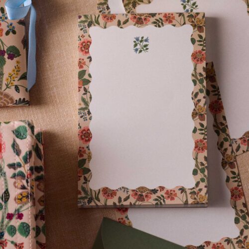 Alternative view of Blank Notepad - Gracie