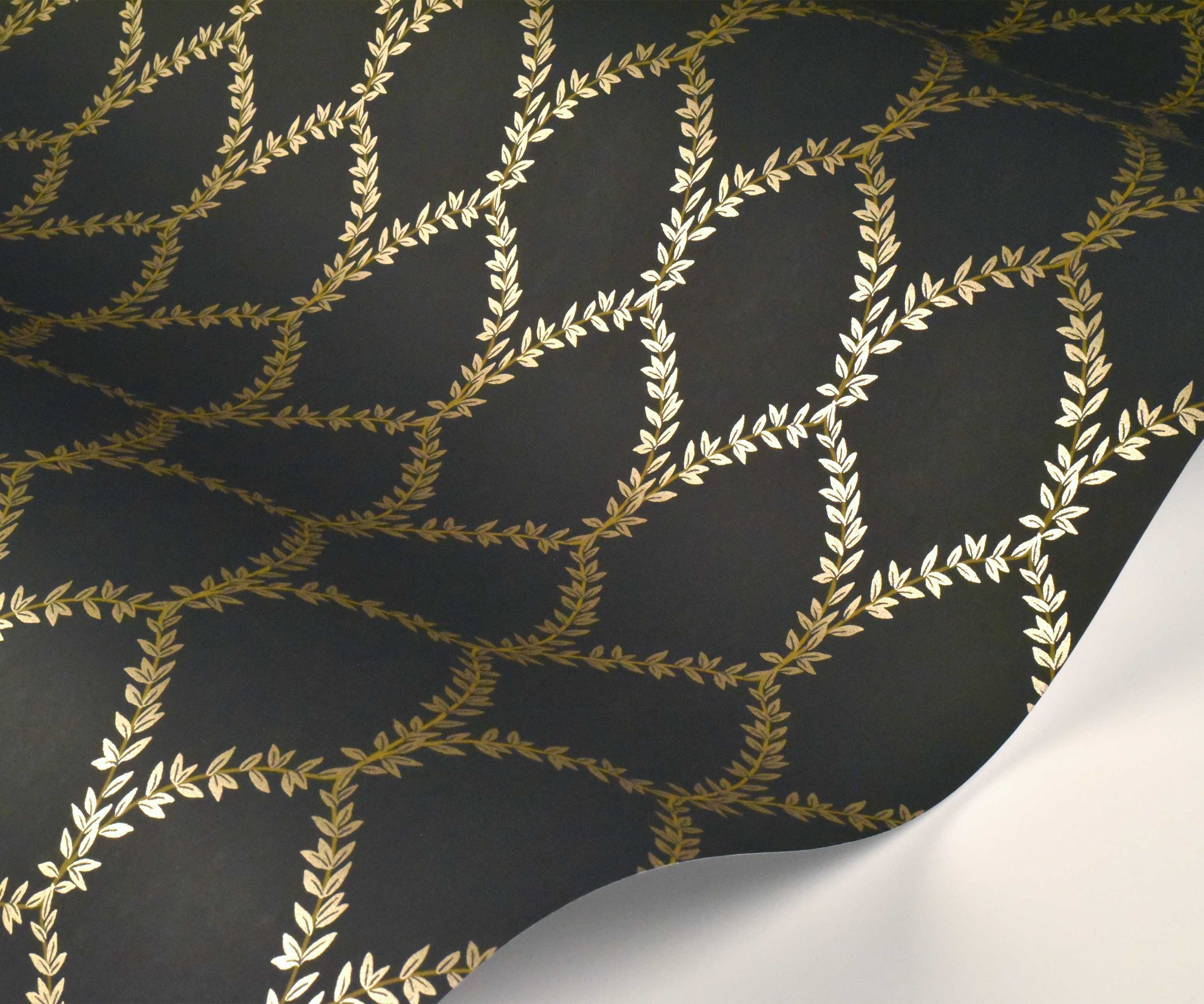 Laurel Wallpaper - Metallic Gold & Black - Image 3